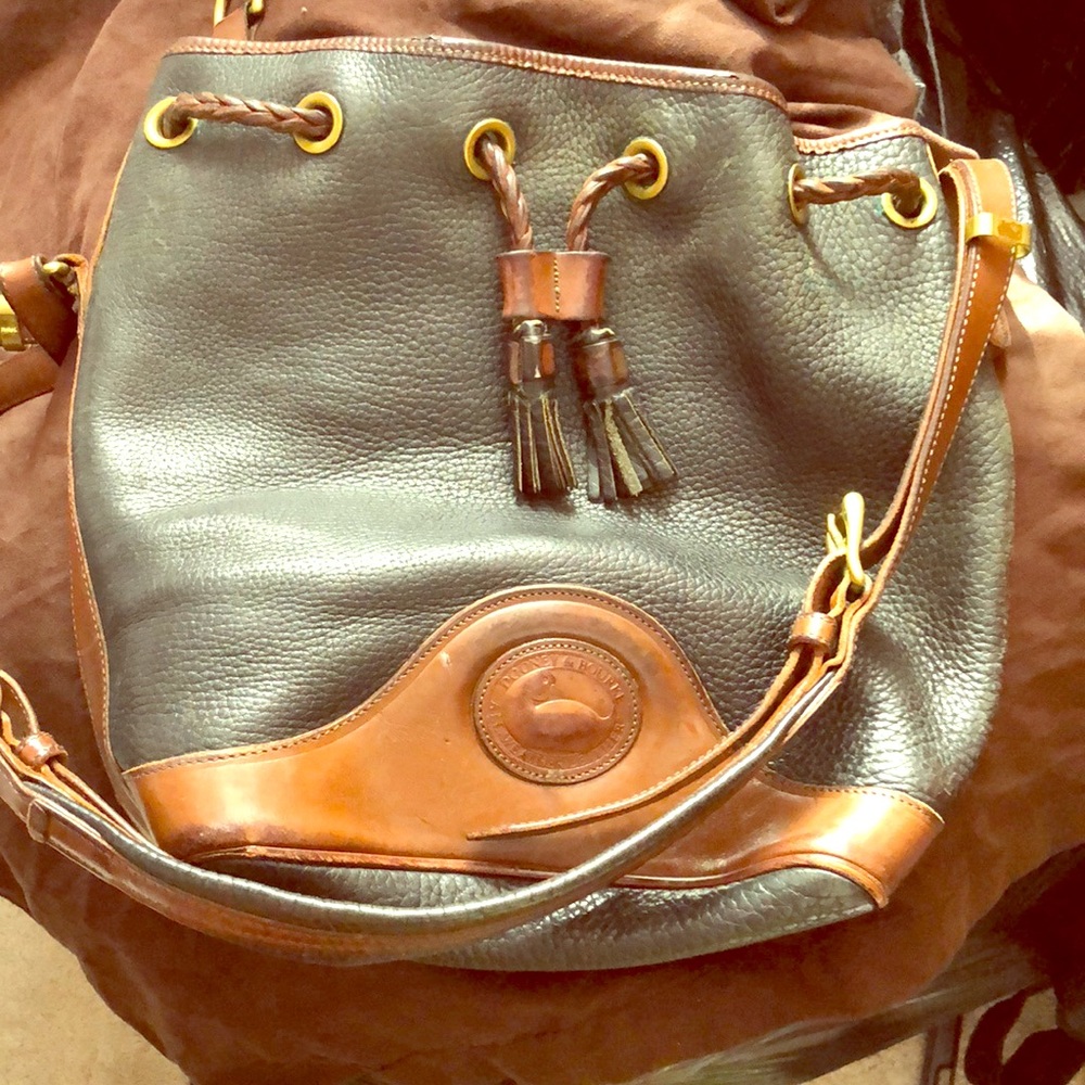 Dooney Bourke 👜